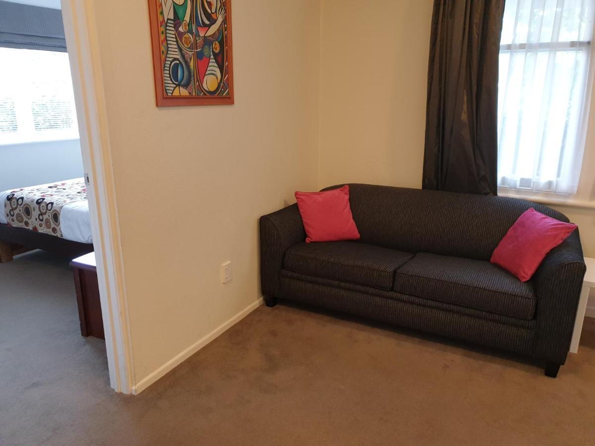 At Eden Park Motel Auckland Eksteriør billede