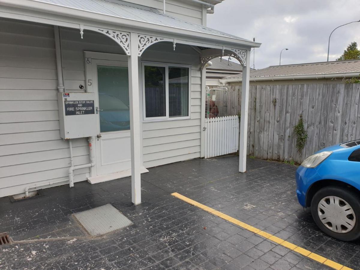 At Eden Park Motel Auckland Eksteriør billede