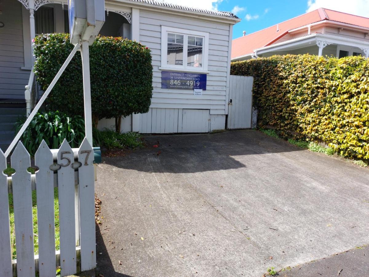 At Eden Park Motel Auckland Eksteriør billede