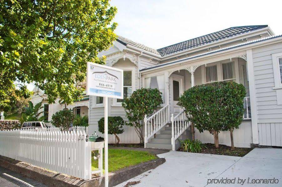 At Eden Park Motel Auckland Eksteriør billede